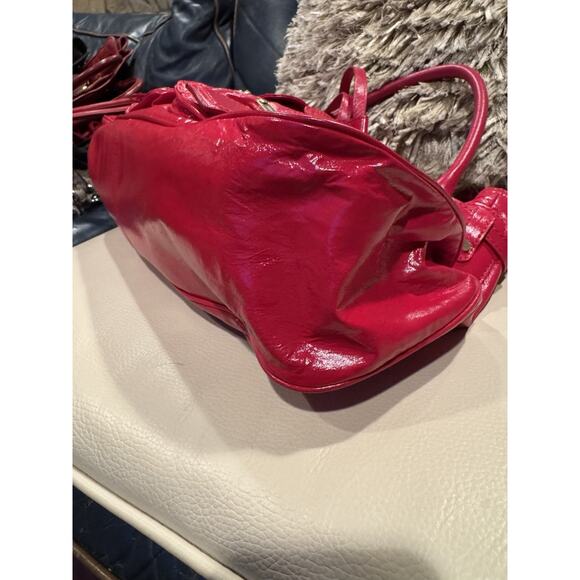 Michael Kors Red patent leather handbag - Picture 4 of 8